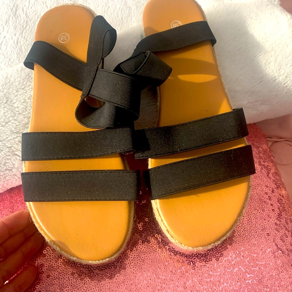 Sandalias nuevas